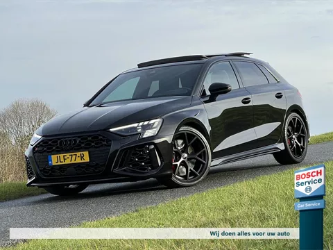 Audi Rs3 2.5 TFSI 400PK Quattro / Pano / Head-up / Incl BTW / Schaalstoelen / B&O / Keyless / 360° Camera / Elektr stoelen / Carplay / Maxton diffuser