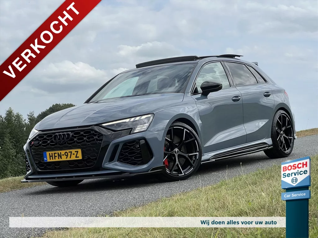 Audi Rs3 2.5 TFSI 400PK Quattro / Full Option / Pano / Keramisch / Head-up / B&O / Memory / Full Maxton / Fabrieksgarantie / 360° Camera / Keyless / Carplay
