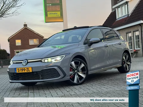 Volkswagen Golf 1.4 eHybrid GTE 245PK / Pano / Head-Up / IQ-Light / Keyless / Camera / Stoelverwarming / Sfeer Verl / Carplay / Virtual Cockpit / Cruise