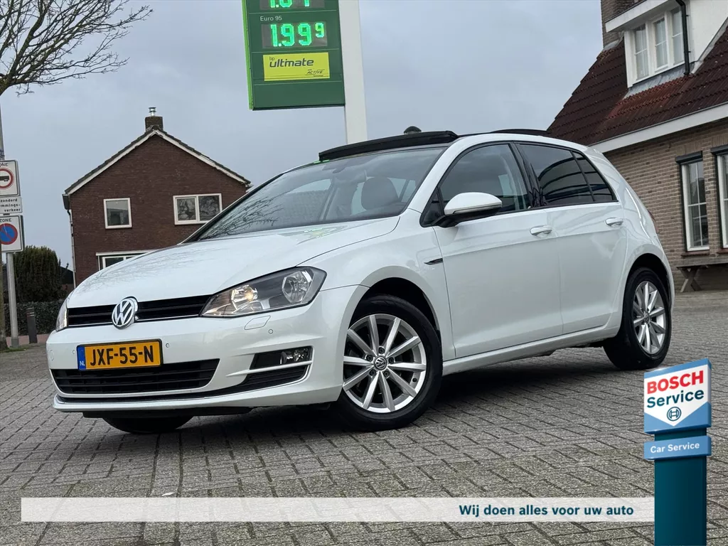 Volkswagen Golf 1.2 TSI LOUNGE Edition / Pano / Stoelverwarming / Bleutooth / Navi / Cruise / Clima / Pdc / Lichtmetaal