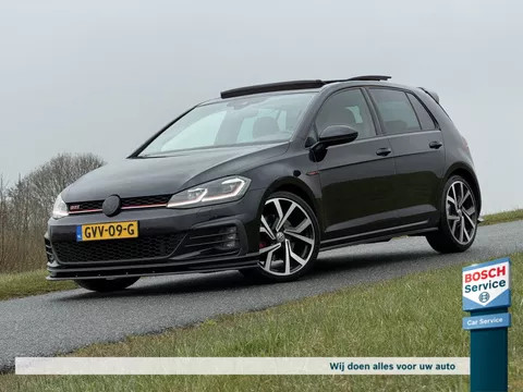 Volkswagen Golf 7.5 2.0 TSI GTI 320PK / Pano / Custom uitlaatsysteem / Custom stuur / Virtual Cockpit / Dcc / Carplay / Acc / Camera / 19* Brescia
