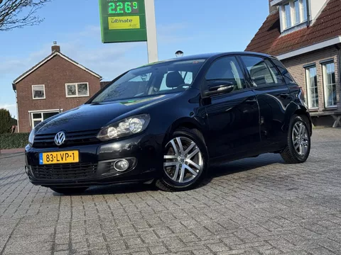 Volkswagen Golf 1.2 TSI 77KW 5D