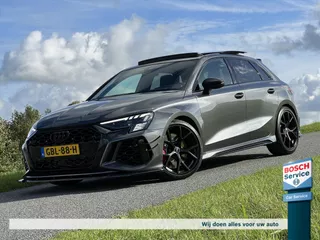 Audi Rs3 2.5 TFSI 400PK Quattro / Pano / Carbon Diffuser / Full Maxton / Head-up / Keyless / Schaalstoelen / B&O / 360° Camera / Elektr stoelen / Elektr koffer