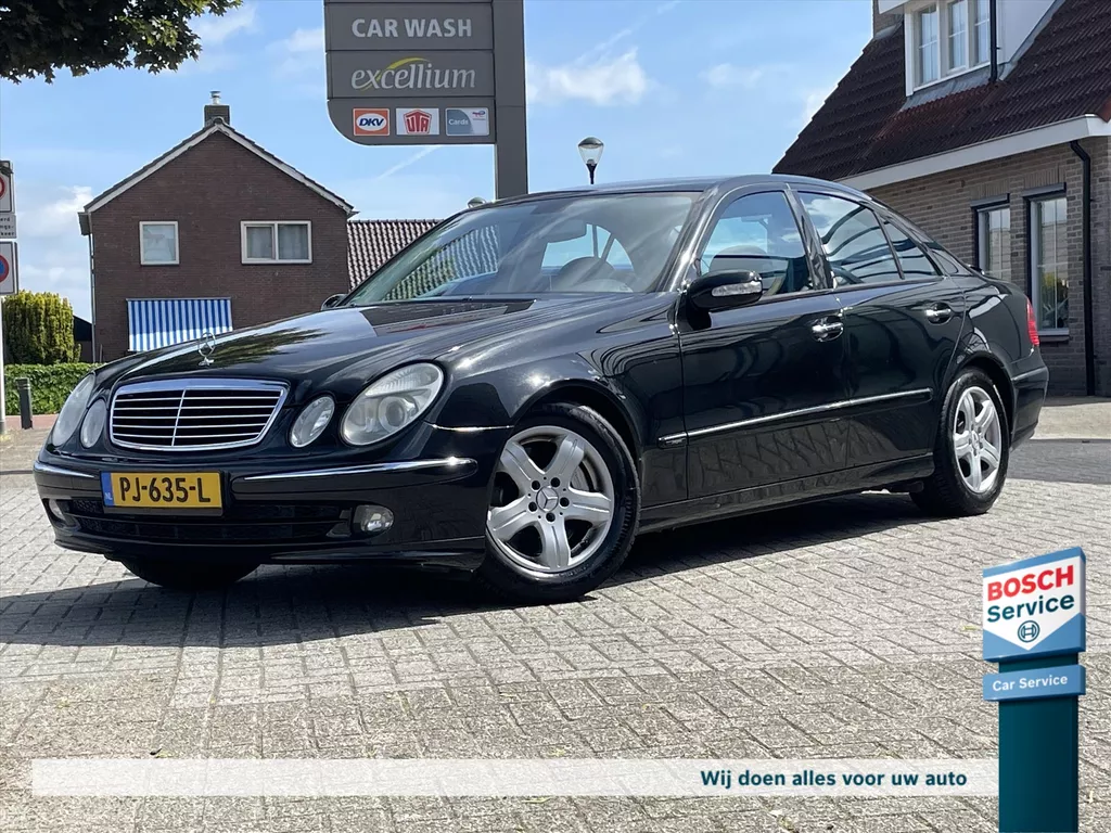 Mercedes Mercedes E200 Kompressor / Leder / Stoelverwarming / Luchtvering / Elektrische Stoelen / Cruise / Clima / Xenon / Lichtmetaal
