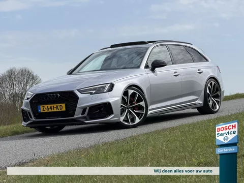 Audi Rs4 - Avant 2.9 TFSI Quattro 520PK / Pano / B&O / Schaalstoelen / Memory / Keyless / Vitrual Cockpit / Camera / Carplay / Side Assist