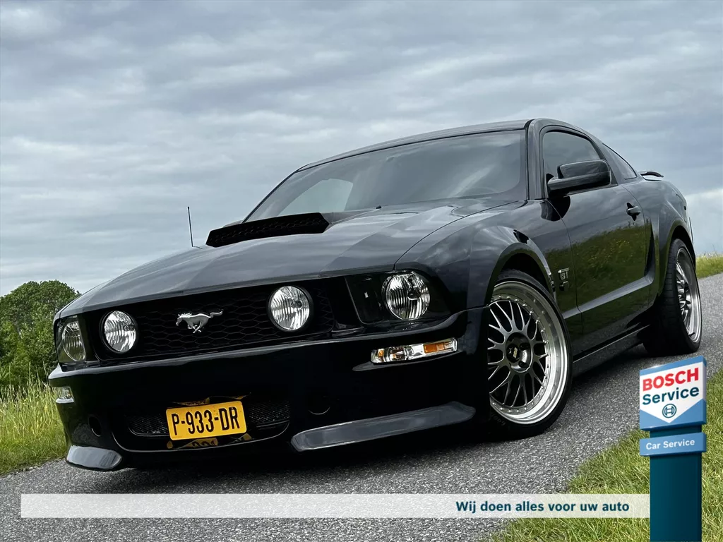 Ford Mustang GT 4.6 V8  Borla uitlaatsysteem / cruise / leer / bbs velgen / airco / glass coating auto