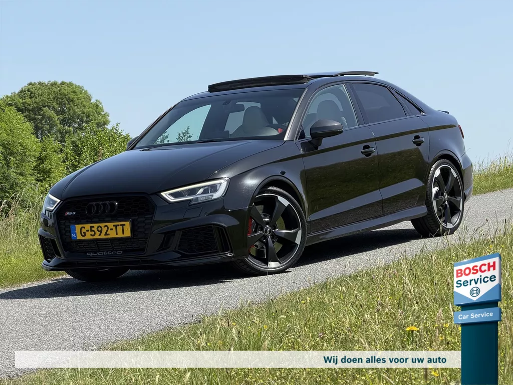 Audi Rs3 - Limousine 2.5 TFSI 400PK Quattro / Pano / Virtual Cockpit / Schaalstoelen / Keyless / Carplay / Camera