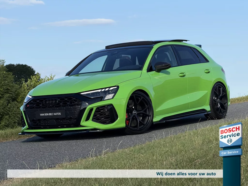 Audi Rs3 2.5 TFSI 400PK Quattro / Hulk / Pano / Keramisch / B&O / Full Maxton / Schaalstoelen / Memory / Keyless / Carplay / Camera / Carbon / Side Assist