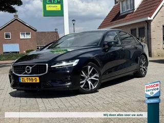 Volvo S60 2.0 T5 R Design / Camera / Trkehaak / Memory / H&K / Leder / Virtual Cockpit / Led / Navi / Keyless / Adative cruise / Lane assist / Stoel/stuurverw