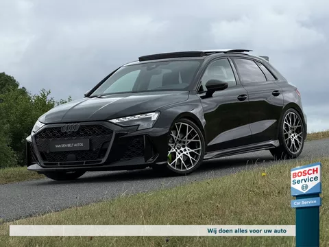 Audi Rs3 2.5 TFSI 400PK Quattro / Pano / Head-up / Sonos / Maxton / Memory / Keyless / Carbon / Sfeer verlichting / Massage / Carplay