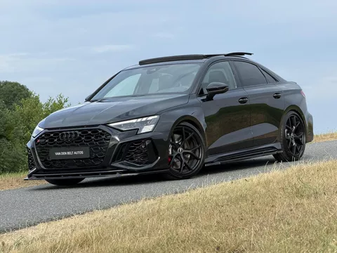 Audi Rs3 2.5 TFSI 400PK Quattro / Pano / Head-up / Bang&Olfsen / Incl BTW / Memory / Schaalstoelen / Full Maxton / Keyless / Camera / Carplay / Cobra
