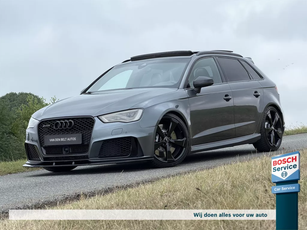 Audi Rs3 2.5 TFSI 367PK Quattro / Pano / Carbon Led stuur / Schaalstoelen / Sterrenhemel / Full Maxton / B&O / Camera / Keyless / 19* Rotor / Acc / Dcc