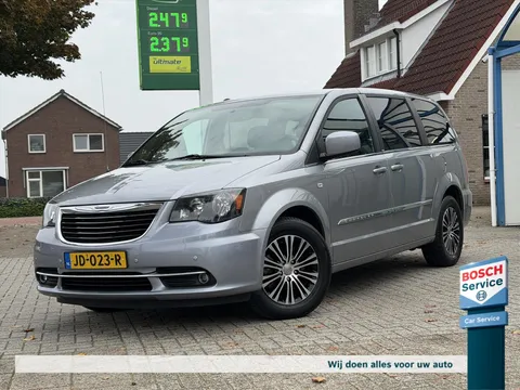 Chrysler Grand Voyager 3.6 V6 Stow&Go / 7-Persoons / Navi / Camera / TV / Elektrische deuren