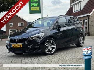 BMW 2-Serie Gran Tourer 218i 140pk M-Sport / 7-Persoons / Trekhaak / Stoelverwarming / Led / Cruise / Navi / 18*Inch / Elektr Koffer